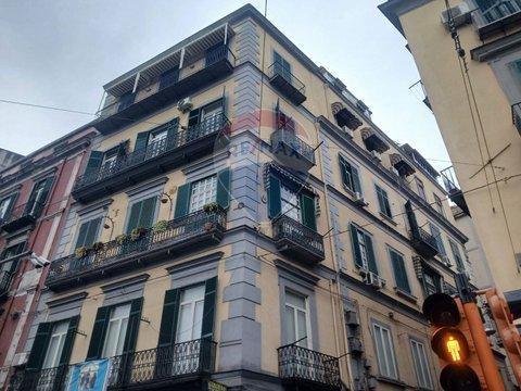 Attico in via Giuseppe Piazzi, 3, San Carlo all'Arena-Ponti Rossi, Napoli