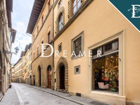 Appartamento in via Maggio, s.n.c, Oltrarno - San Frediano - Santo Spirito, Firenze