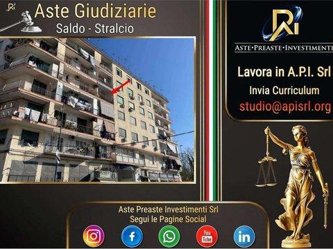 Quadrilocale in via Costantino Grimaldi, 24, Poggioreale, Napoli
