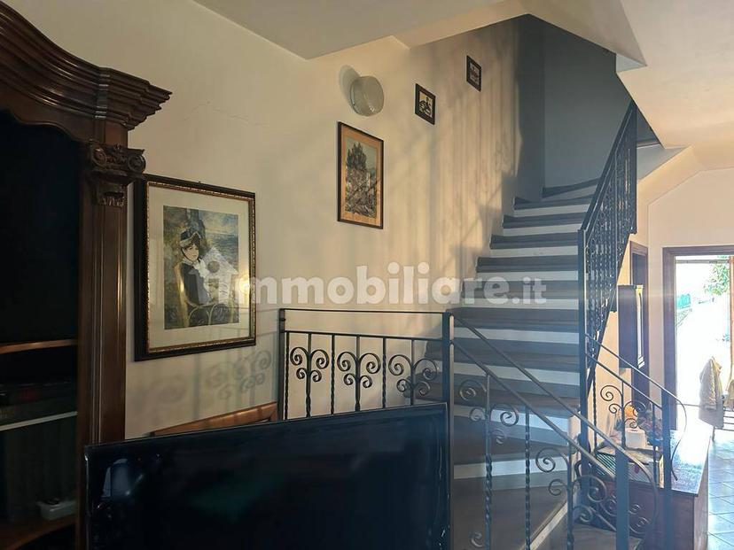 Villa bifamiliare via Pratese, Peretola, Firenze