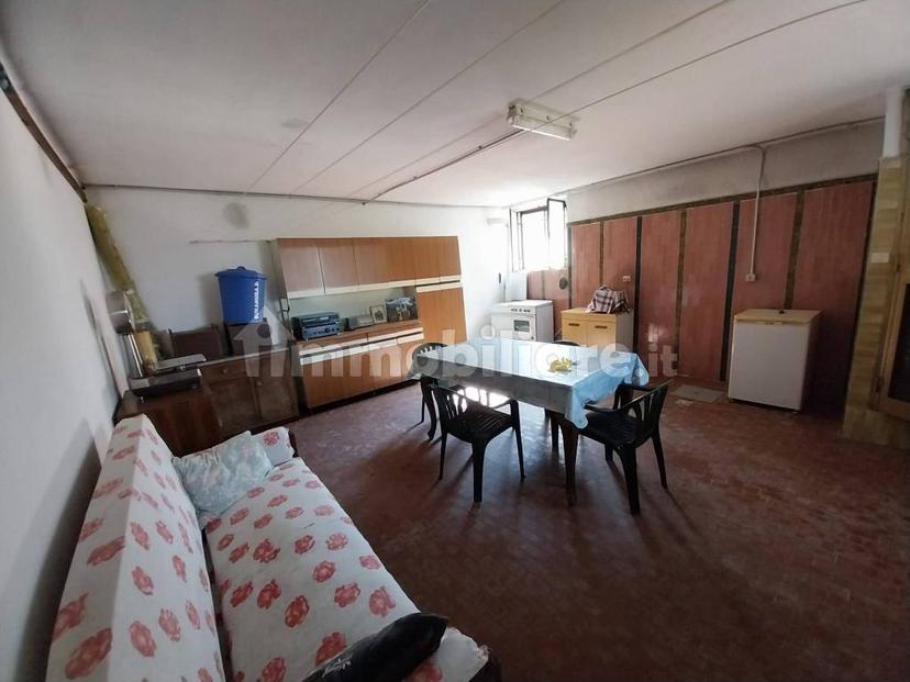 Villa unifamiliare via Filippo Girotti 27, Bareggio