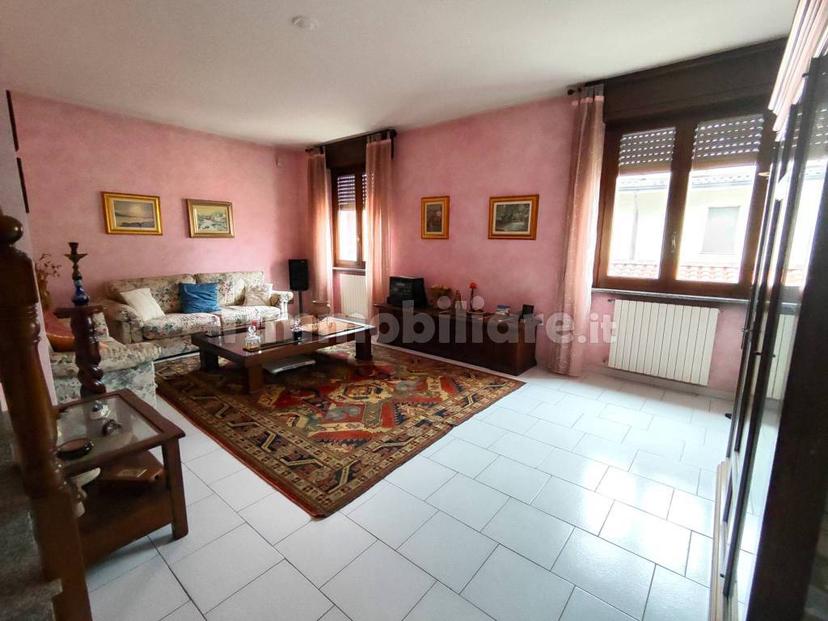 Villa bifamiliare, ottimo stato, 209 m², Centro, Nerviano