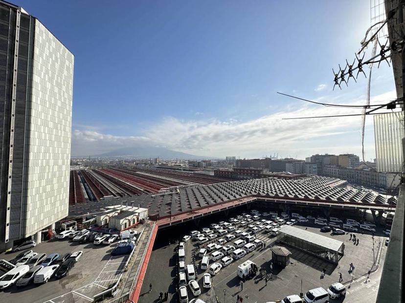 Quadrilocale piazza Giuseppe Garibaldi 80, Garibaldi - Ferrovia, Napoli