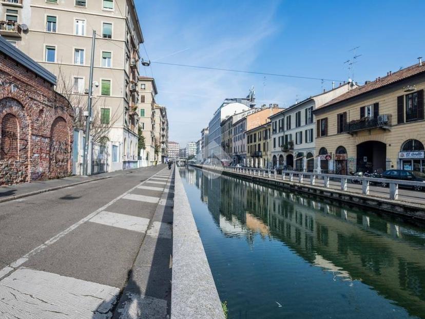 Bilocale Alzaia Naviglio Pavese 18, Navigli - Darsena, Milano