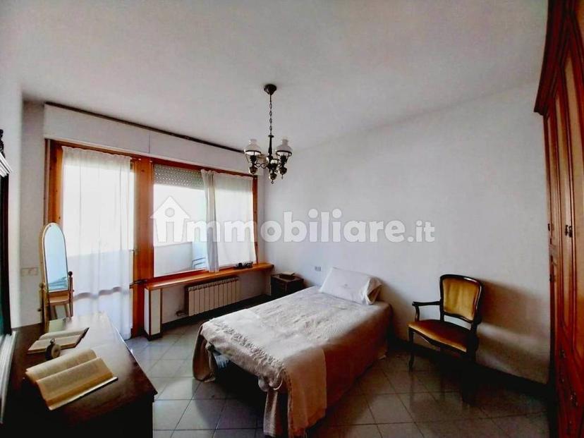 Villa a schiera piazza Don Lorenzo Milani 16, Centro, Rufina