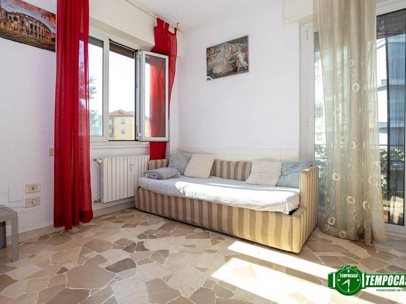 Bilocale via 4 Novembre 86/B, Centro, Bollate