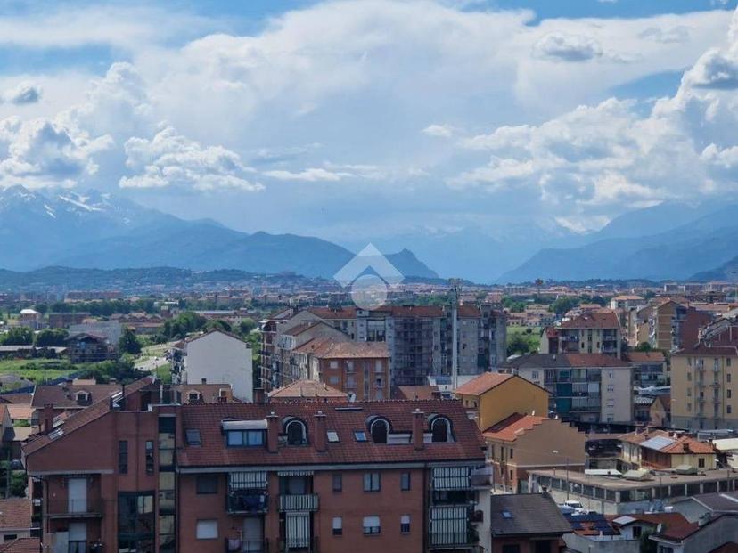 Bilocale via Santa Maria Mazzarello 88, Pozzo Strada, Torino