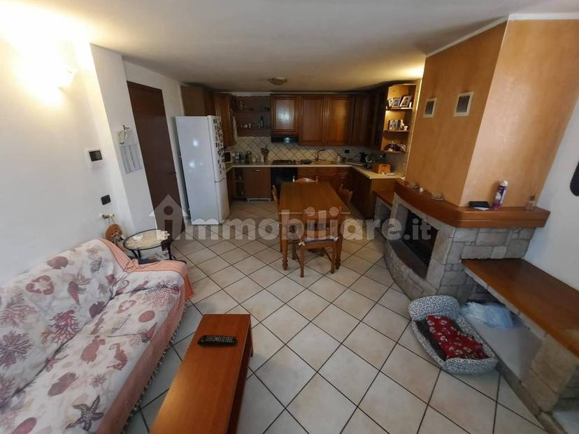 Villa bifamiliare via San Martino, Centro, Magnago