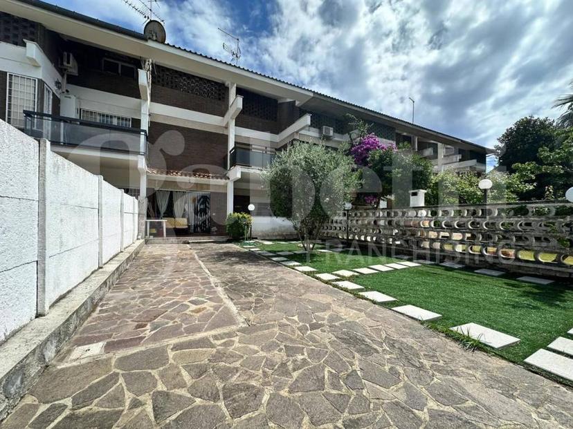 Villa a schiera via agamennone , 76, Torre Marina - Lido di Tirrenella, Ardea