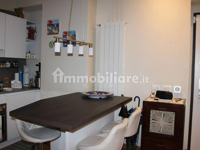 Trilocale Alzaia Naviglio Pavese 32, Navigli - Darsena, Milano