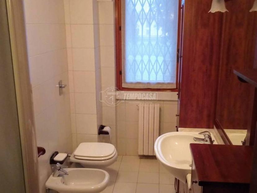 Trilocale via Pitagora, Centro, Gaggiano