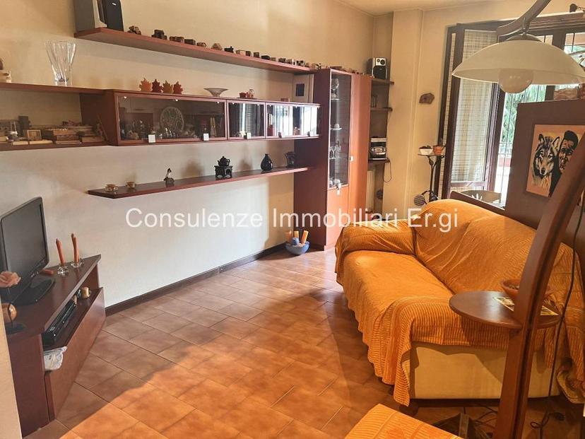 Trilocale via Fratelli Signorelli 159, Centro, Garbagnate Milanese