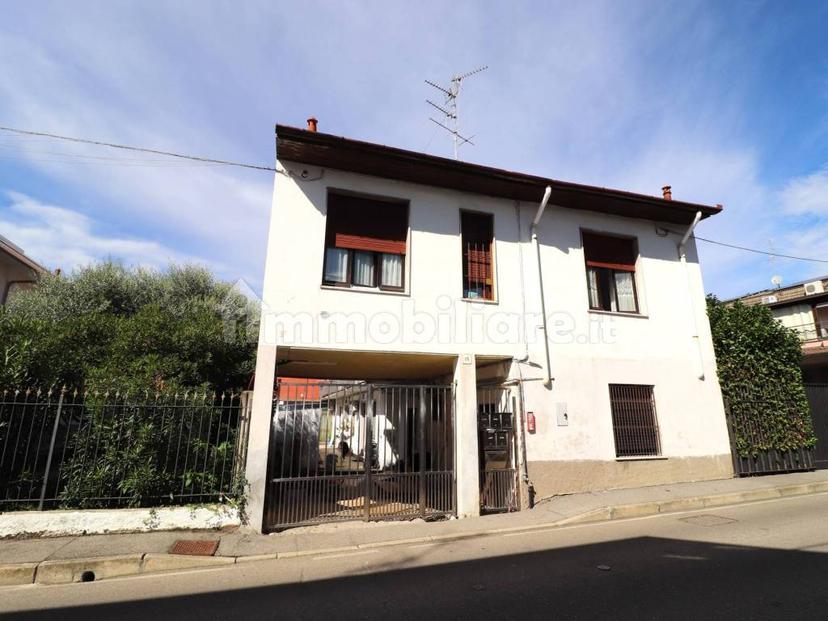 Bilocale via Giuseppe Colombo, Centro, Solaro