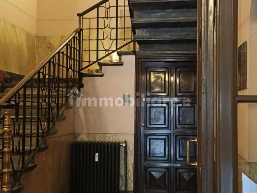 Trilocale via Uberto Visconti di Modrone, Palestro, Milano