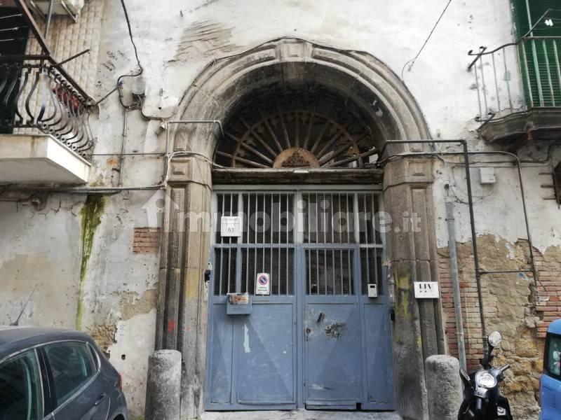 Appartamento Vico Cappella a Pontenuovo, Tribunali, Napoli