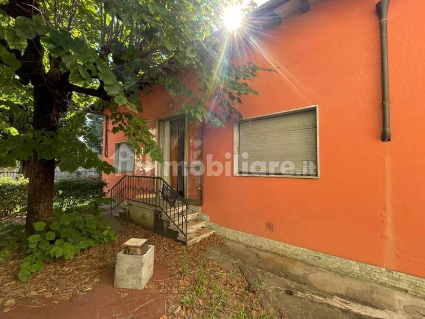 Villa unifamiliare via Pistoiese, Brozzi, Firenze